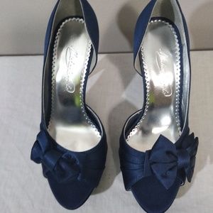 Michael Angelo Navy blue 3" heels